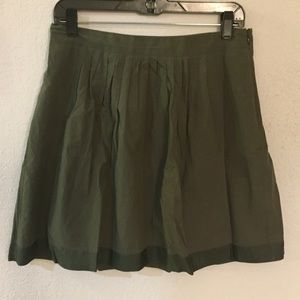 Banana Republic Green Skirt with Pockets, Size 6